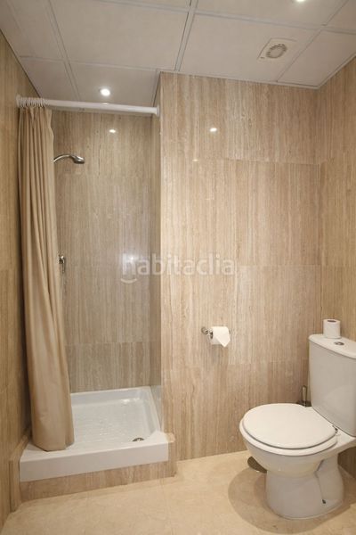 Foto 2673a977-f713-4bfe-a107-ea6562ff82f6. Apartament amb calefacció aparcament piscina a Elviria Marbella