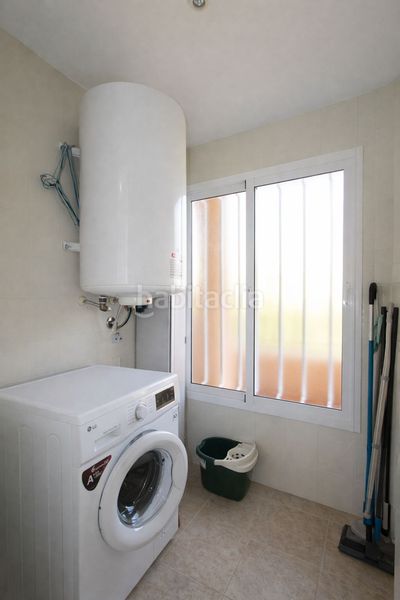 Foto 2afa3264-5482-4175-8217-a78429c8c3cf. Apartament amb calefacció aparcament piscina a Elviria Marbella