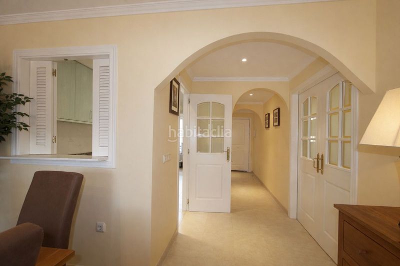 Foto 2fa00a7d-918a-44e6-8a72-6e85a2d3b9b8. Apartament amb calefacció aparcament piscina a Elviria Marbella