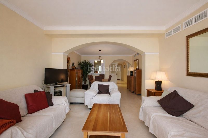 Foto 64959c50-827a-4da7-bf8d-846f0cf6bdbf. Apartament amb calefacció aparcament piscina a Elviria Marbella
