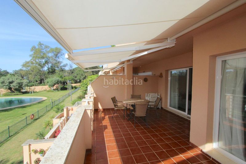 Foto 6a976b17-e836-486a-98fe-54a52ddf230f. Apartament amb calefacció aparcament piscina a Elviria Marbella
