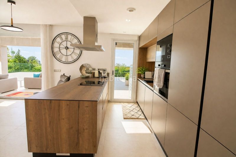 Foto fdc5b0ca-afb0-484a-9b78-5a1c6acb7135. Planta baixa amb calefacció aparcament piscina a Mijas