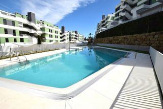 Apartament a La Cala Mijas. Apartamento en planta media de 3 dormitorios en la cala de mijas