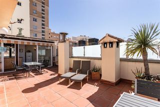 Apartament a Playa de los Boliches. Apartamento en última planta de 3 dormitorios en los boliches