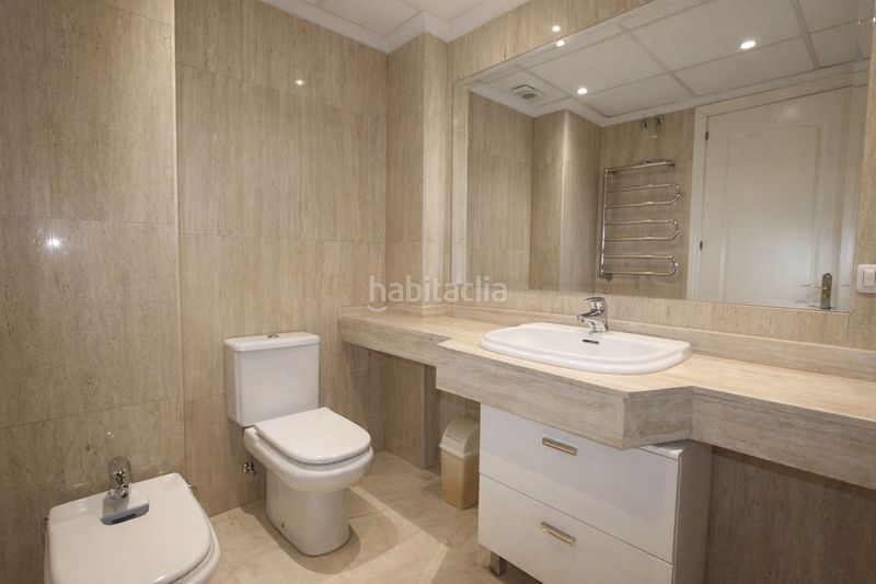 Foto 25346b0e-9086-4e89-a1dc-c3f299d50f48. Àtic amb calefacció aparcament piscina a Elviria Marbella