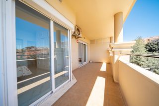 Apartament a Los Pacos. Apartamento en planta media de 3 dormitorios en los pacos