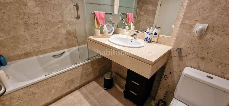 Foto 3b290e25-0bd7-44b1-a714-3d7efceeaa6c. Casa adossada amb calefacció aparcament piscina a Marbella