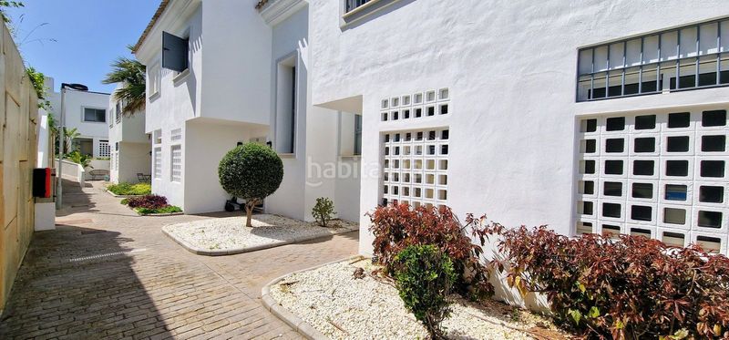 Foto ad08efc2-d686-4b22-946a-faa46d7e8b95. Casa adossada amb calefacció aparcament piscina a Marbella