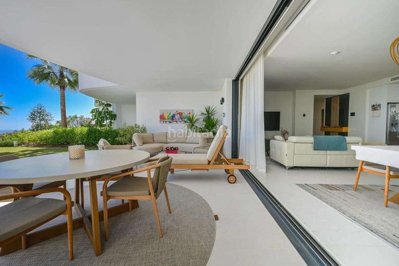 Foto 9e10cad1-a93a-4374-b3bb-27bc290d922d. Planta baixa amb calefacció aparcament piscina a Marbella