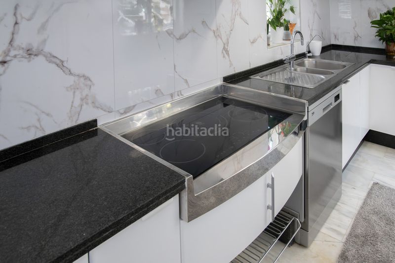 Foto 03792e39-0bf2-4286-9db2-472fe9dad94e. Casa pareada  de 4 dormitorios en Calahonda en Mijas
