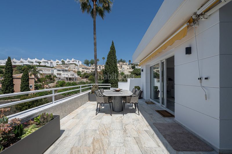 Foto 93d1fb6d-397d-4e17-8571-b894f79ac4da. Casa pareada  de 4 dormitorios en Calahonda en Mijas