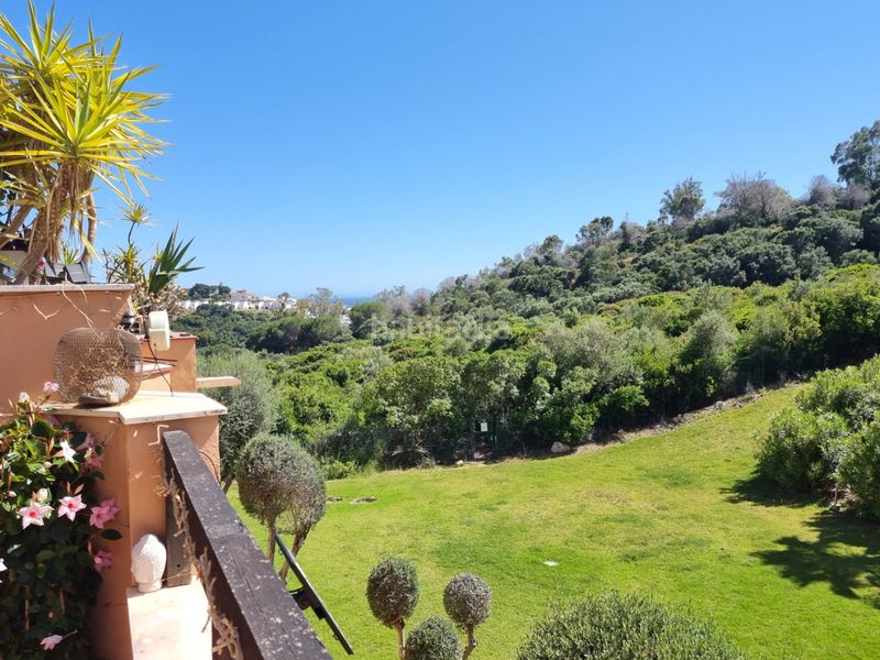Foto c175d85f-8551-4911-bc75-ad0e4182ef63. Àtic amb calefacció aparcament piscina a reserva de Marbella Marbella