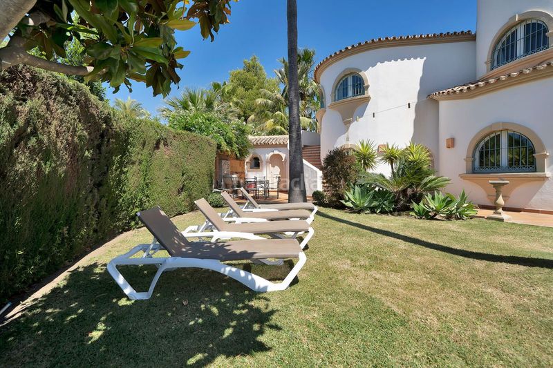 Foto 4b8db83b-8537-41a6-82b8-395e922589f9. Xalet amb calefacció aparcament piscina a Hacienda Las Chapas Marbella