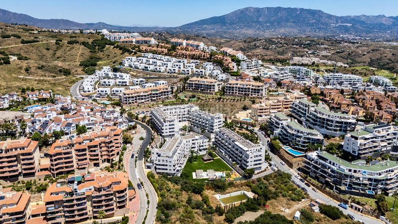 Foto 3ad48fb3-5894-4ce2-af40-ecf567477e92. Apartament amb calefacció aparcament piscina a Riviera del Sol Mijas