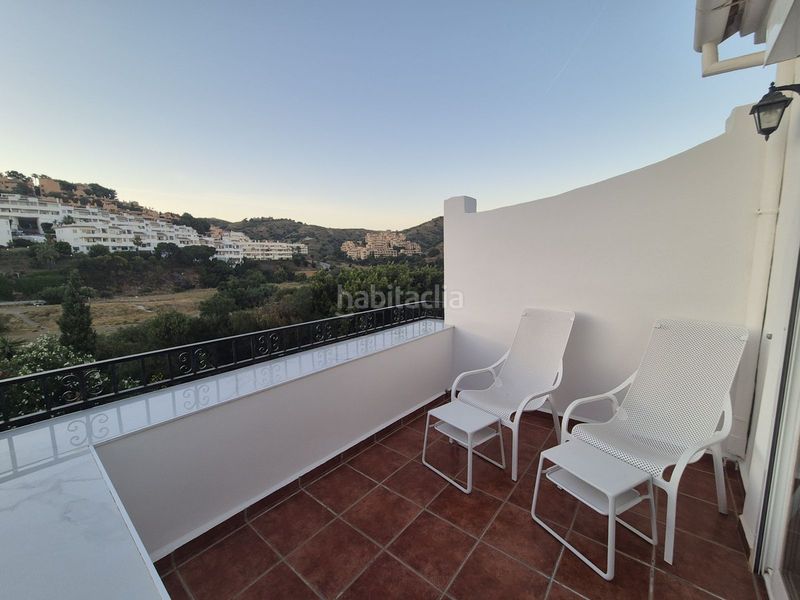 Foto 91cf15e3-b9a6-4137-a219-ac0cd69ffa2e. Àtic amb calefacció aparcament piscina a Calahonda Mijas