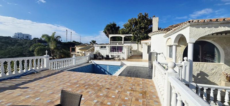 Foto 4bf9d161-93d5-42e5-ad9e-d26357469d58. Xalet amb calefacció aparcament piscina a Centro Mijas