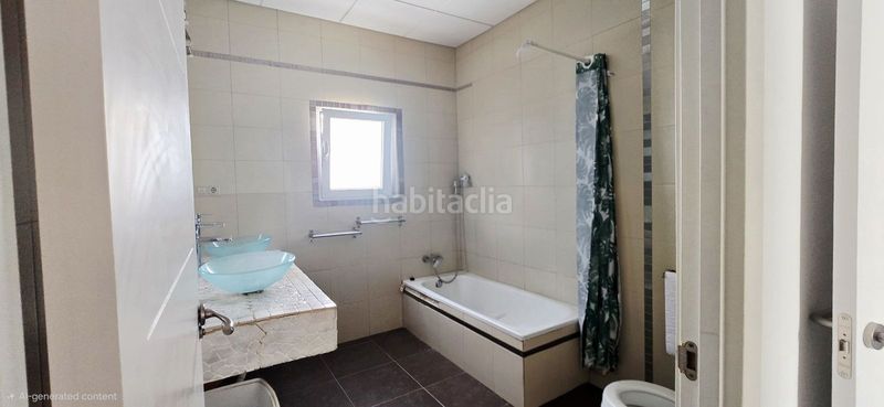 Foto b7532d0e-4707-4e2f-a91d-37b62267c412. Xalet amb calefacció aparcament piscina a Centro Mijas