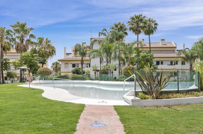 Foto 75496f6e-640a-4dea-9fe7-be0816730cca. Planta baixa amb calefacció aparcament piscina a Mijas
