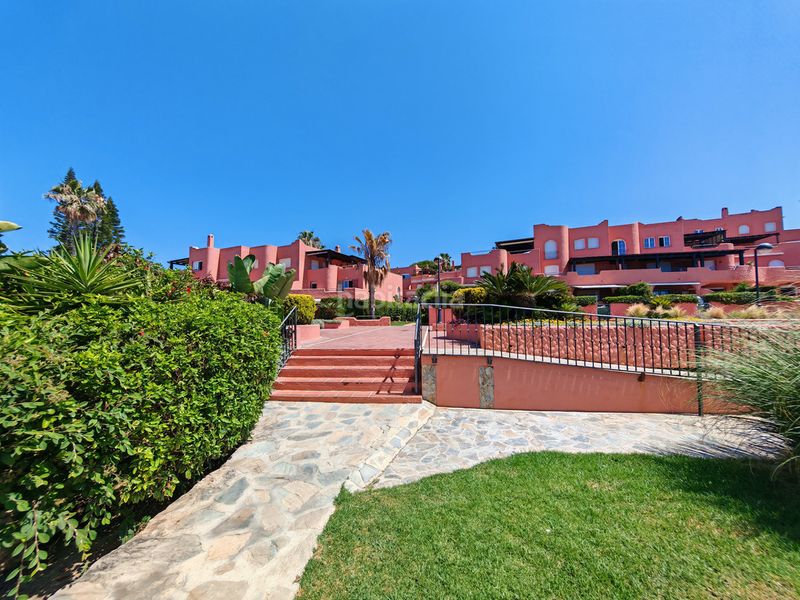Foto 9cb216a2-3b0c-46db-848a-d466b5e541f3. Dúplex amb calefacció aparcament piscina a Aloha Marbella