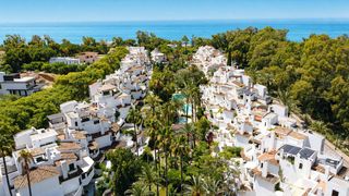 Planta baja en Elviria. Apartamento en planta baja de 2 dormitorios en elviria