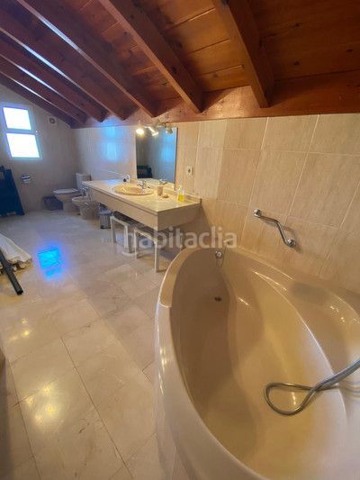 Foto 9569fc62-e08c-4ea6-93c5-6180e4ac64c6. Àtic amb calefacció aparcament piscina a Marbesa Marbella