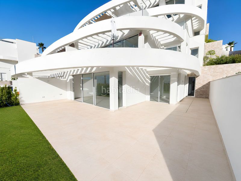 Foto f795ab19-018f-490b-9f0c-f2164e4dba55. Planta baixa amb calefacció aparcament piscina a Mijas