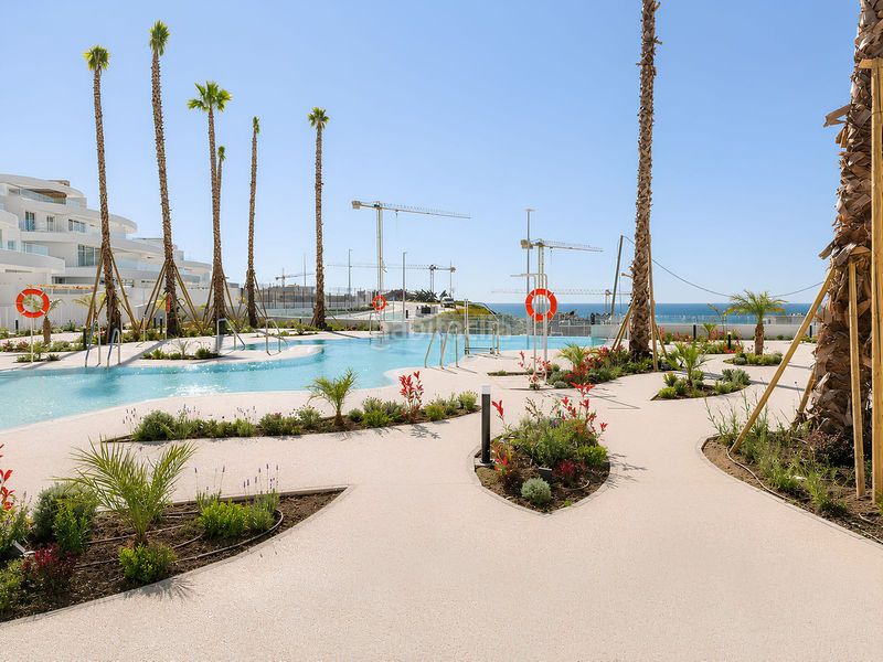 Foto f931e1c1-8f1d-41fc-a70d-05d70c17be31. Planta baixa amb calefacció aparcament piscina a Mijas