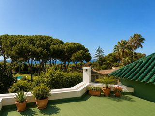 Xalet a Cabopino - Artola. Villa aislada de 4 dormitorios en artola