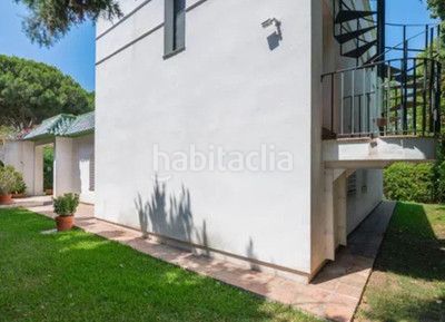 Foto 73c98715-886f-4522-b09e-46a9641b2601. Xalet amb aparcament a Cabopino - Artola Marbella