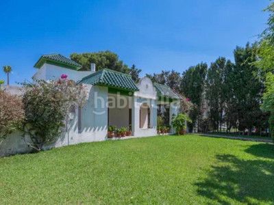 Foto 9e37d087-8905-4d02-872c-2577e583bae9. Xalet amb aparcament a Cabopino - Artola Marbella