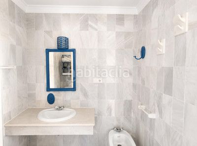 Foto b6e7870c-3592-40bc-8397-2cff5ef62631. Xalet amb aparcament a Cabopino - Artola Marbella
