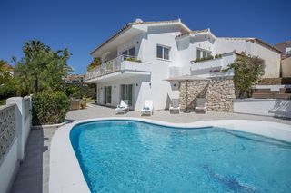 Chalet in Riviera del Sol. Villa aislada de 3 dormitorios en riviera del sol
