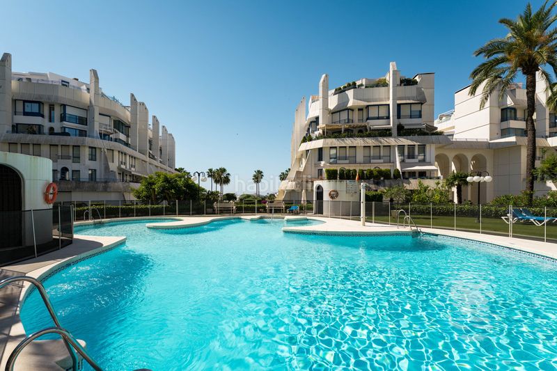 Foto 1a6c7969-9ab1-495a-a303-383ef2cc06f3. Dúplex amb calefacció aparcament piscina a Aloha Marbella