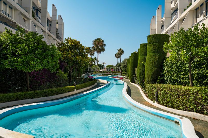 Foto b2166d68-1880-42c4-a6d9-08d8f7497d78. Dúplex amb calefacció aparcament piscina a Aloha Marbella