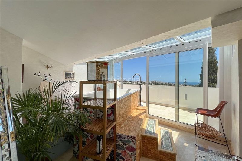 Foto e5f4caa2-f762-4096-bb94-0166071f4277. Xalet amb calefacció aparcament piscina a Mijas pueblo Mijas