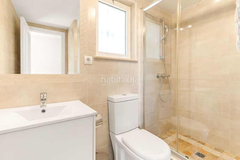 Foto 0474371c-8b22-4758-9423-e9b3a8ecf960. Xalet amb calefacció aparcament piscina a Calahonda Mijas