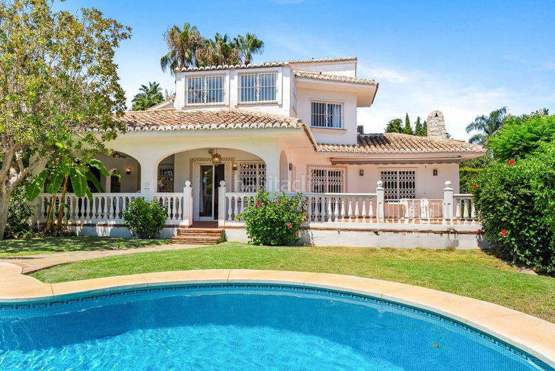 Foto c6ad6497-9173-423f-aea3-e89cbbf12566. Xalet amb calefacció aparcament piscina a Calahonda Mijas