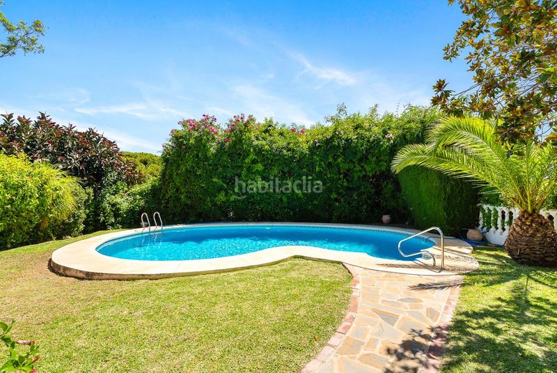 Foto efb00200-5a4f-47c5-919e-572faabcd87c. Xalet amb calefacció aparcament piscina a Calahonda Mijas