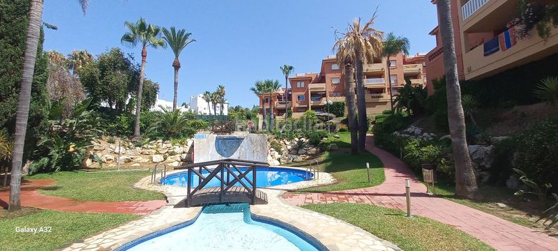 Foto f5fc23fe-828e-45bf-963d-542be8c8980e. Planta baixa amb calefacció aparcament piscina a Marbella