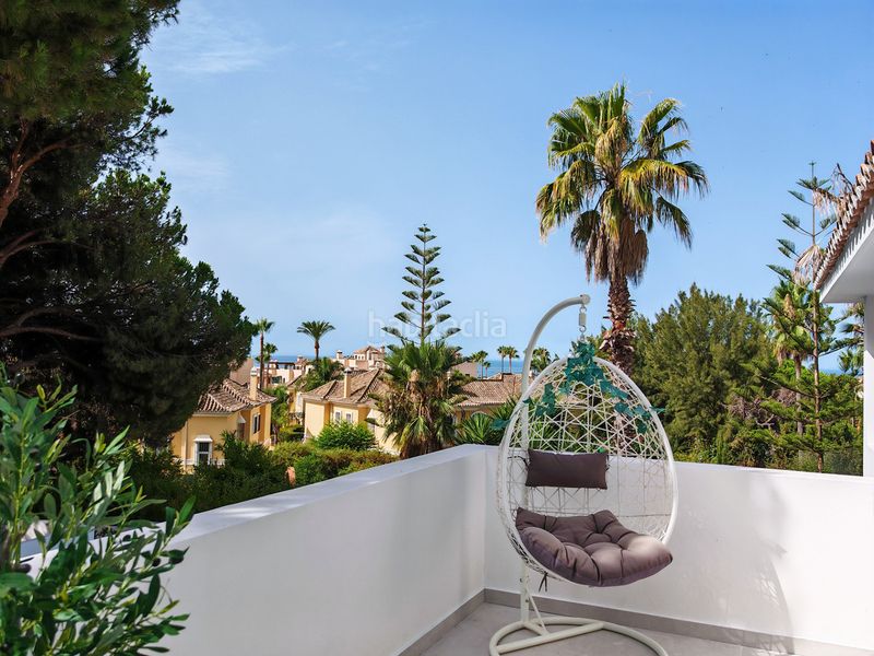 Foto a25d7d42-f9ea-4a5c-94be-3c15d6f85ab5. Xalet amb calefacció aparcament piscina a Elviria Marbella