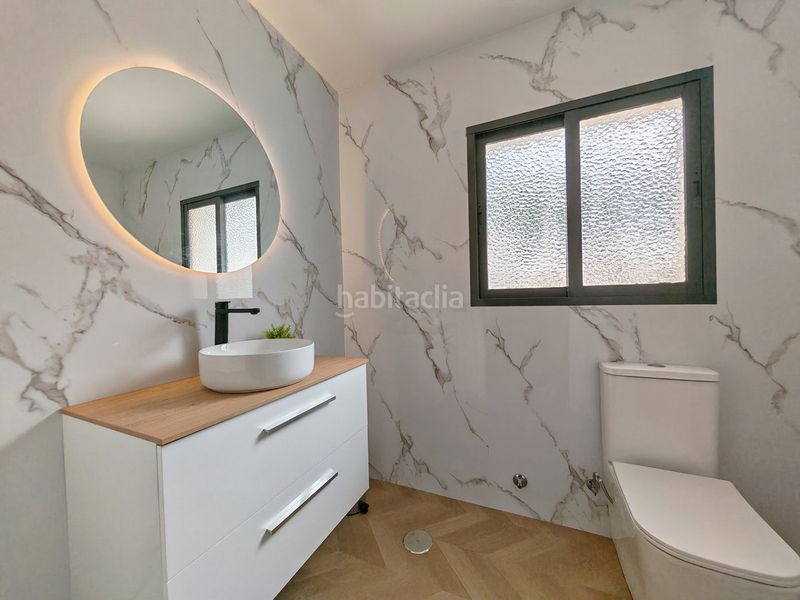 Foto d8f0904b-4312-4baa-9921-6355035a84cb. Xalet amb calefacció aparcament piscina a Elviria Marbella