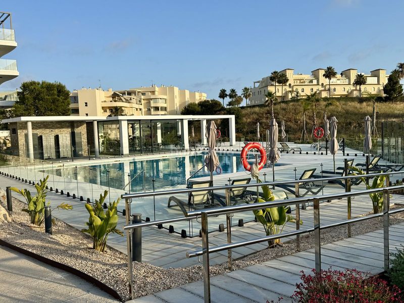 Foto 3c6565a4-098b-4810-aed3-a658b9c272a7. Apartament amb calefacció aparcament piscina a Centro Mijas