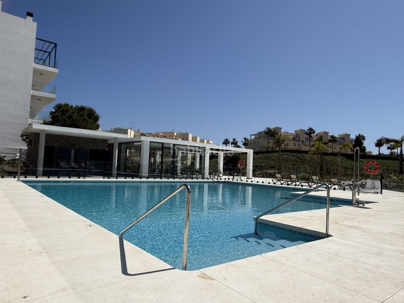 Foto cb4bfd21-8791-41b8-9779-57f2e6db9774. Apartament amb calefacció aparcament piscina a Centro Mijas