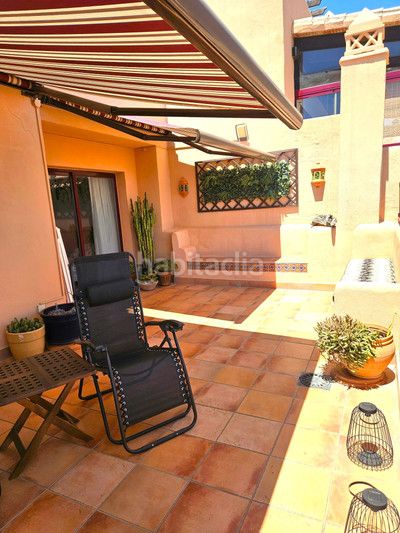 Foto e4dd8319-b6ef-420c-b0f5-e37ca6349857. Àtic amb calefacció aparcament piscina a Calahonda Mijas