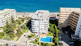 Apartament a Centro ciudad. Apartamento en planta media de 2 dormitorios en fuengirola