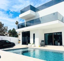 Chalet en Parque de la Paloma. Villa aislada de 5 dormitorios en benalmadena costa