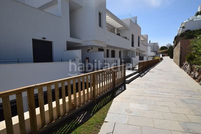 Foto 816bbb07-ff65-479c-8590-981977807dd2. Planta baixa amb calefacció aparcament piscina a Mijas