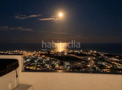 Foto b9b5ed64-2da5-4eb6-b560-ae3295650154. Àtic amb calefacció aparcament piscina a Arroyo de la Miel Benalmádena