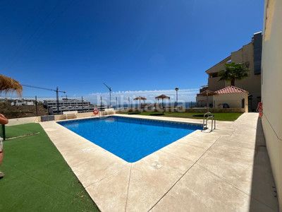 Foto 7ddfed15-d304-4229-94eb-88785d228421. Planta baixa amb calefacció aparcament piscina a Fuengirola