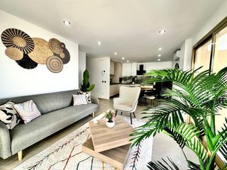 Apartamento en Centro ciudad. Apartamento en planta media de 2 dormitorios en fuengirola